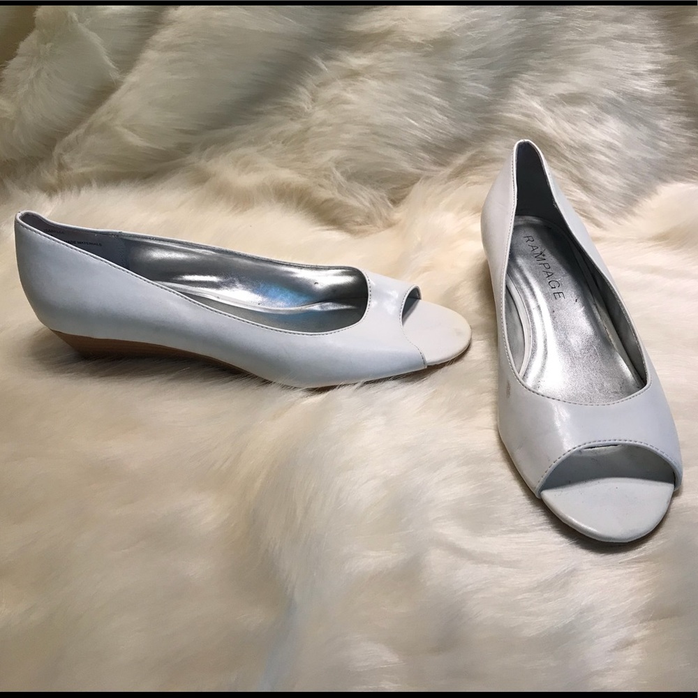 Rampage White Wedges